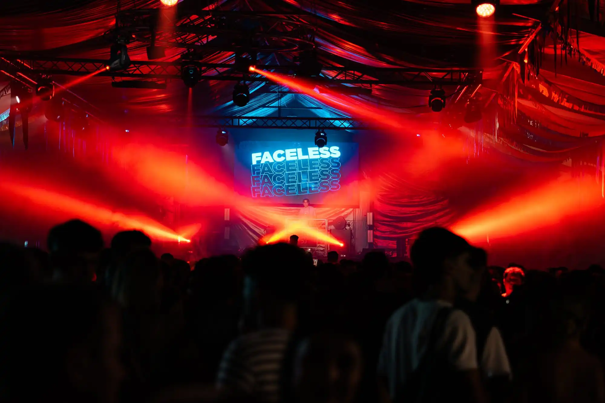 FACELESS en directo, foto 5